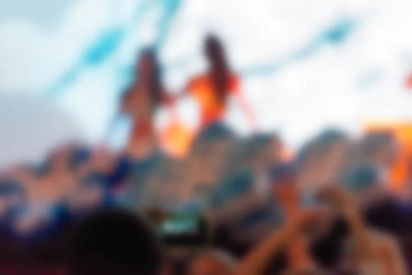 Blur background of people at the dj concert — Stock Photo, Image