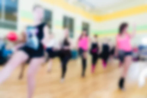 女性のためのダンスのクラスは、背景をぼかし — ストック写真