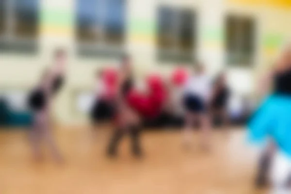 Aula de dança para mulheres desfocar fundo — Fotografia de Stock