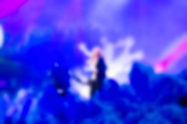 İnsanların dj konserinde arka plan bulanıklık