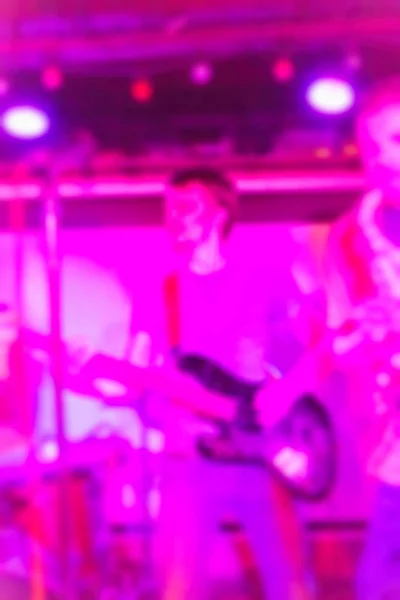 Musikband mit Live-Blur-Hintergrund — Stockfoto