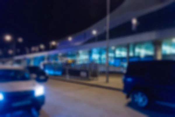 Сучасний аеропорт за нічним абстрактним фоном — стокове фото