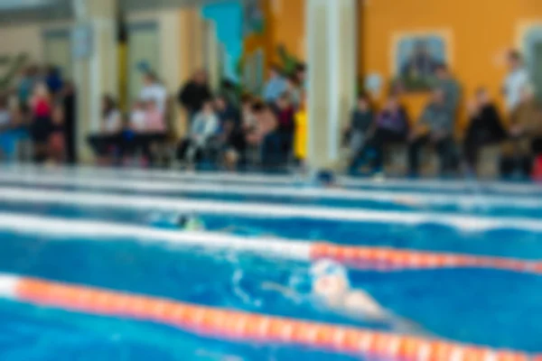 Natation thème de la compétition fond flou — Photo