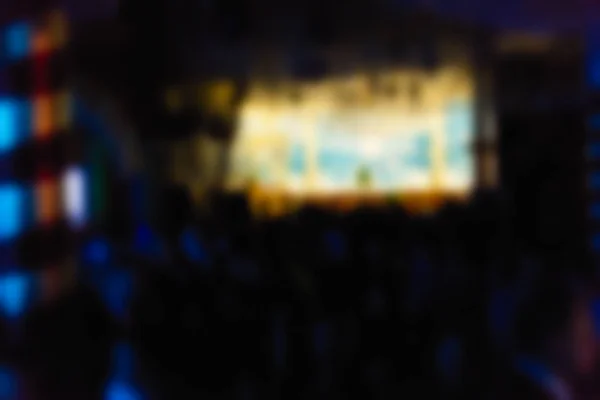 Fondo desenfoque de la gente en el concierto — Foto de Stock