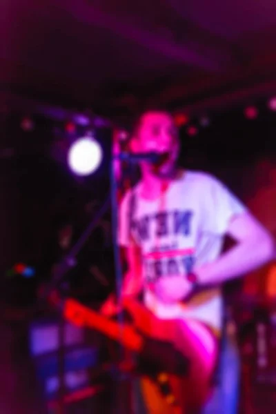 Band musikal menampilkan latar belakang blur langsung — Stok Foto