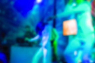 İnsanların konserinde arka plan bulanıklık