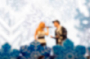 İnsanların dj konserinde arka plan bulanıklık