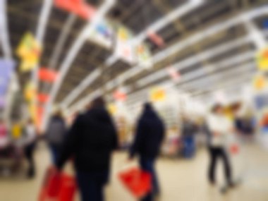 İnsanlar alışveriş mağazası temada arka plan bulanıklık