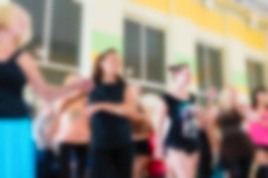 Dans dersi kadınlar için arka plan bulanıklık