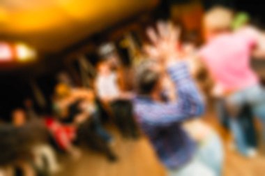 İnsanlar dans arka plan bulanıklık