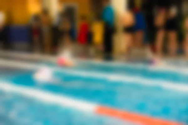 Natation thème de la compétition fond flou — Photo