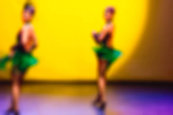 Kortárs tánc előadás bokeh életlenítés háttér — Stock Fotó