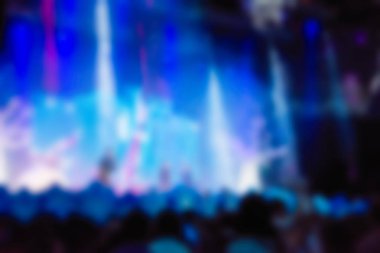İnsanların dj konserinde arka plan bulanıklık