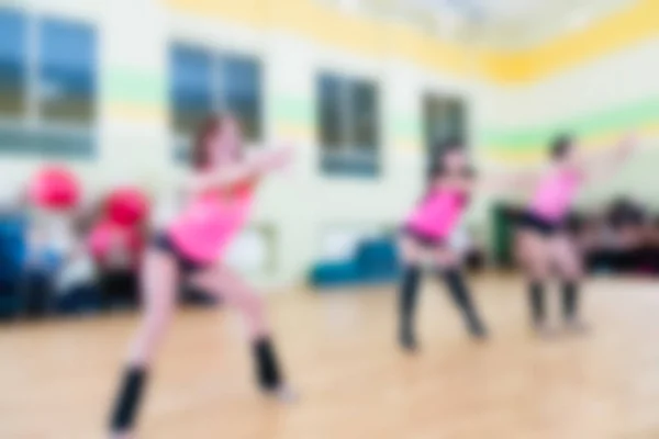 Classe di danza per le donne sfocatura sfondo — Foto Stock