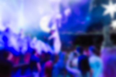 İnsanların dj konserinde arka plan bulanıklık