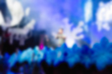 İnsanların dj konserinde arka plan bulanıklık