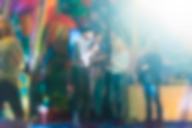 İnsanların konserinde arka plan bulanıklık