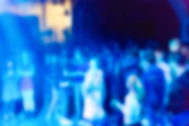 İnsanların konserinde arka plan bulanıklık