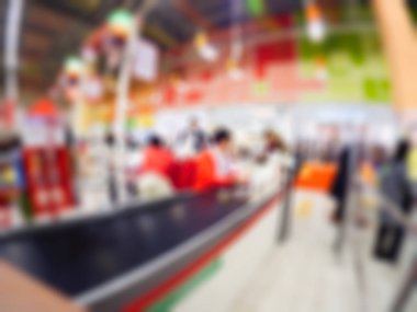İnsanlar alışveriş mağazası temada arka plan bulanıklık