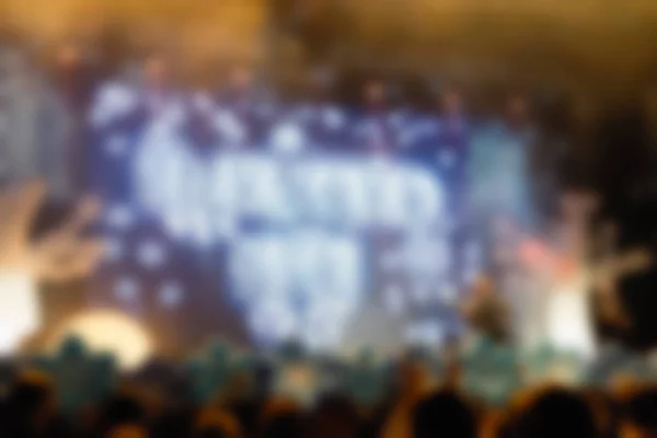 Oskärpa bakgrund människor på dj konserten — Stockfoto