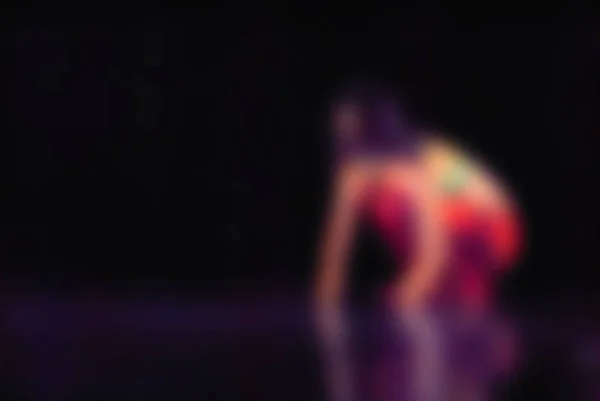 Тематика современного танцевального представления размыта — стоковое фото