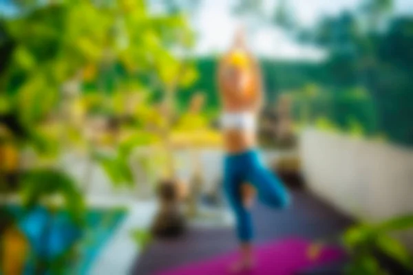 Yoga at Bali Indonesia Travel theme blur background — Stock Photo, Image