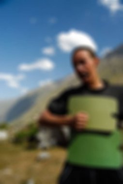 Dağcılık turizm Tema bulanıklık arka plan