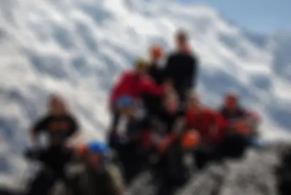 Bergsteigen Tourismus Thema verschwimmen Hintergrund — Stockfoto