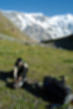Dağcılık turizm Tema bulanıklık arka plan