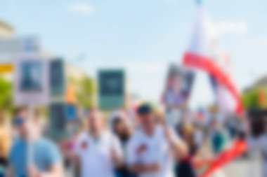 Büyük kalabalık geçit töreni Tema arka plan bulanıklık