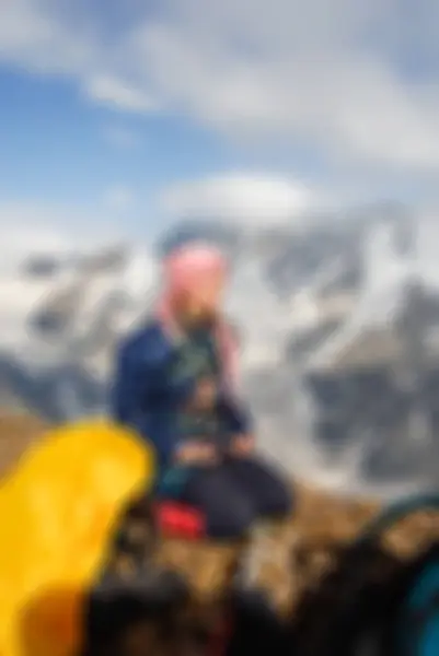 Alpinismo turismo tema sfocatura sfondo — Foto Stock