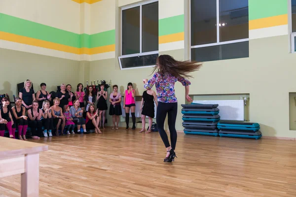 Partecipanti alla lezione di danza — Foto Stock