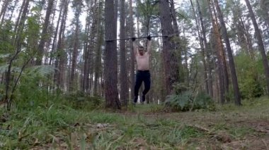 Adam orman calisthenics tarzı nda çalışma