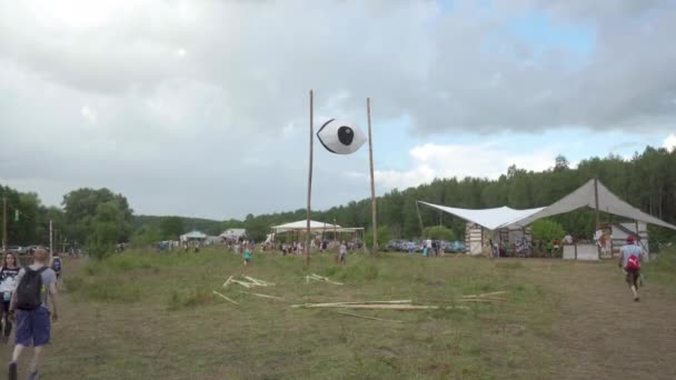 Ojo gigante en el cielo — Vídeo de stock