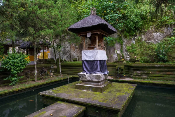 Traditional balinese temple at Goa Gajah — Stock Photo, Image