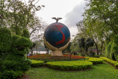 Hoan Kiem Gölü çevresi