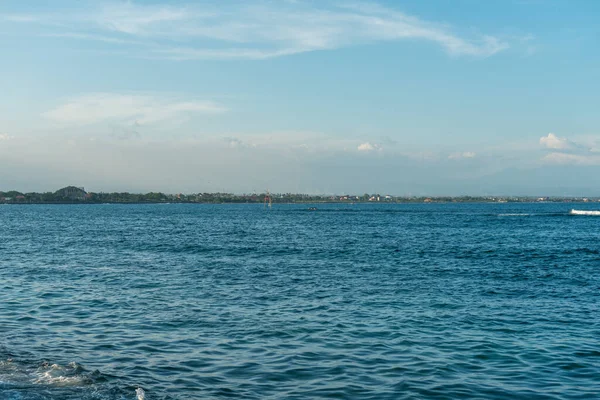 Zee bij het strand van Sanur — Stockfoto