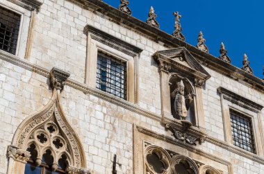 Eski Dubrovnik kasabasının cepheleri