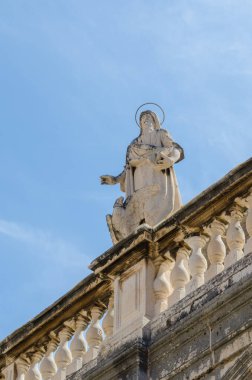 Eski Dubrovnik kasabasının cepheleri