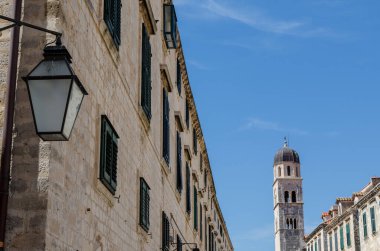 Eski Dubrovnik kasabasının cepheleri