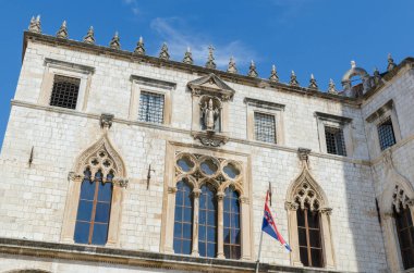 Eski Dubrovnik kasabasının cepheleri