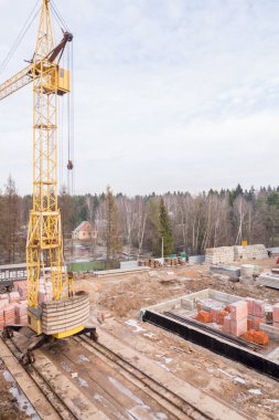 Kışın inşaat alanı