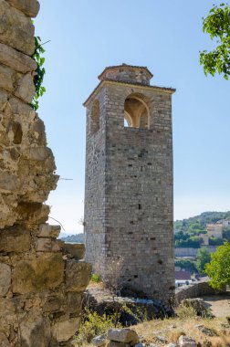 Karadağ 'ın eski barında kule