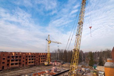 Kışın inşaat alanı