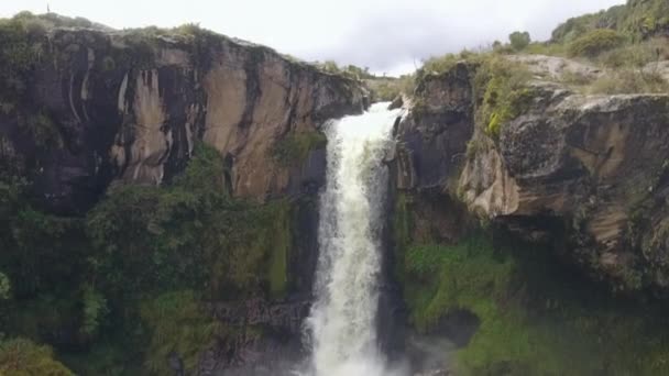 Zeitlupenvideo Vom Wasserfall Rio Pita Ecuadorianischen Anden — Stockvideo