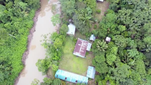 Flygfoto Drönarvideo Rio Shiripuno Flodflöde Och Hus Tropisk Regnskog Ecuadors — Stockvideo