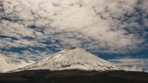Video Selang Waktu Antisana Volcano Pegunungan Andes Dan Langit Biru — Stok Video