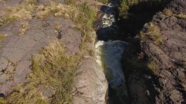 Cámara Lenta Cascada Los Andes Ecuatorianos Vista Aérea — Vídeos de Stock