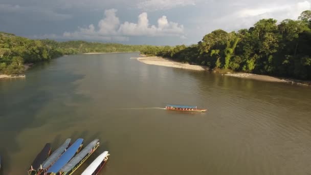 Video Osobní Kánoe Obci Misahualli Řeka Ekvádorské Amazonii Voda Rio — Stock video