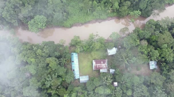 Luftaufnahme Drohnenvideo Von Rio Shiripuno Flusslauf Und Häusern Tropischer Regenwald — Stockvideo